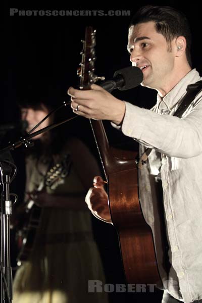 TWIN FORKS - 2013-06-07 - PARIS - Cafe de la Danse - 